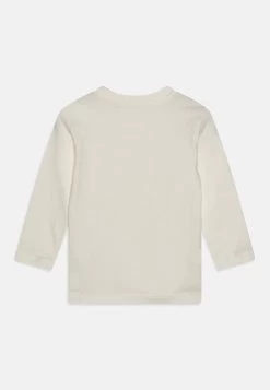 Tienda de moda infantil. -Tienda de moda infantil. 1b778f2967e54314a160086e6fc2b762