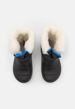 Friboo Star Wars R2-D2 - Snow Boots - Botas Para La Nieve - Black -Tienda de moda infantil. 38a13cf7f76f4e639537a405fa692c6b