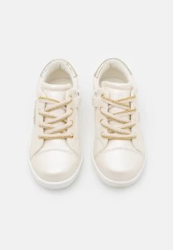 Friboo Zapatillas - White -Tienda de moda infantil. aed1df307703407a8663e9dbcf6b6d4a