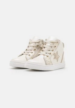 Tienda de moda infantil. -Tienda de moda infantil. b5e8397a383440818f205428e9364466