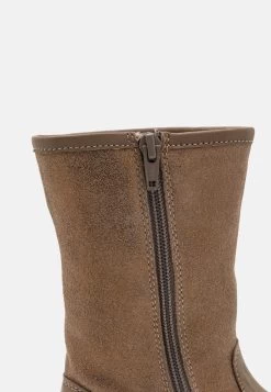 Friboo Leather - Botas - Taupe -Tienda de moda infantil. c76a6cb95c974505b6f5ec30fff3f8eb