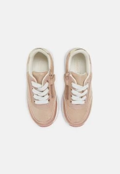 Friboo Zapatillas - Rose Gold 9 Friboo Zapatillas - Rose Gold -Tienda de moda infantil. e2e3245d691f4110b39e472cba55e501